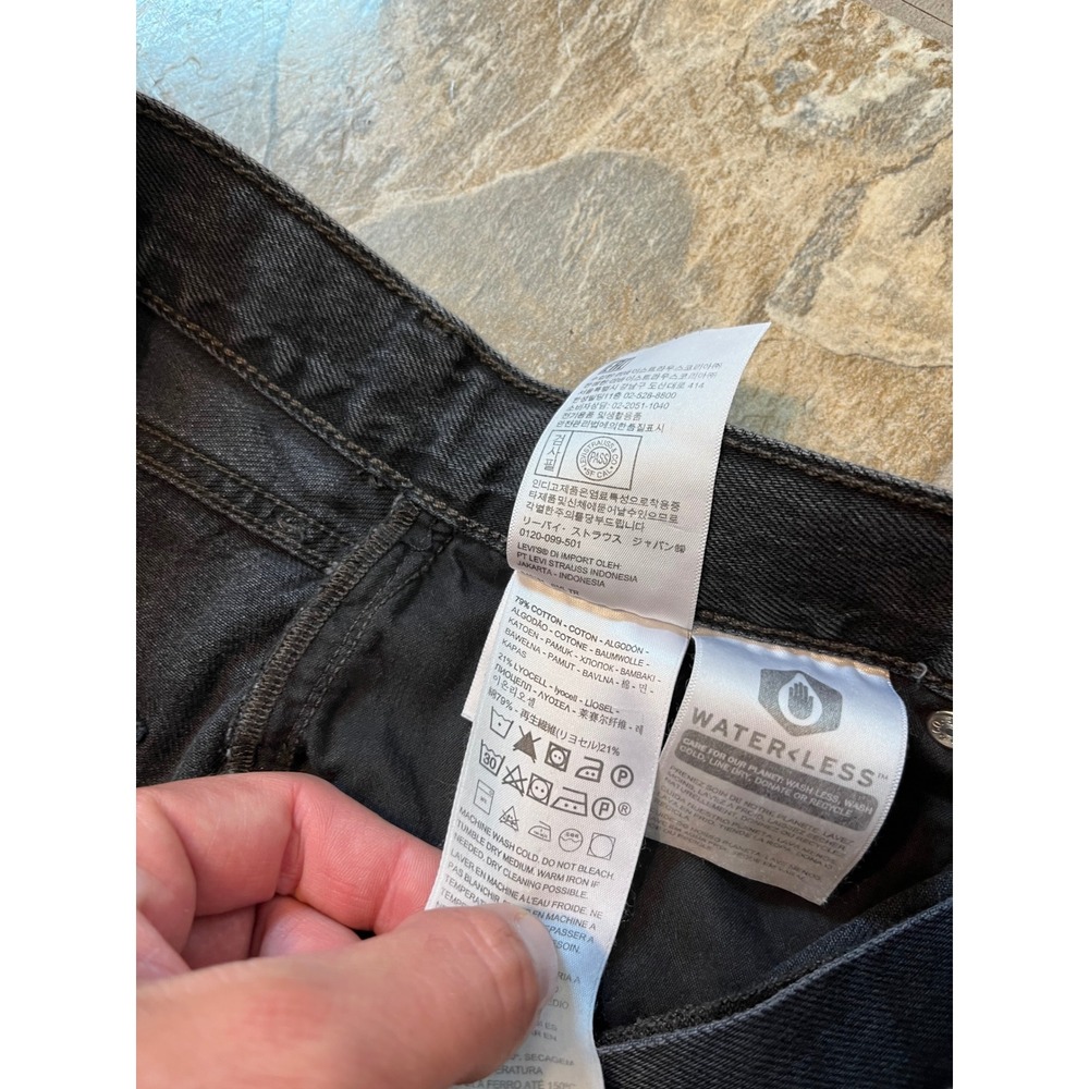 Levi's Premium 70s High Flare Jeans Women 30 Black NEW High Rise Denim - Picture 5 of 11